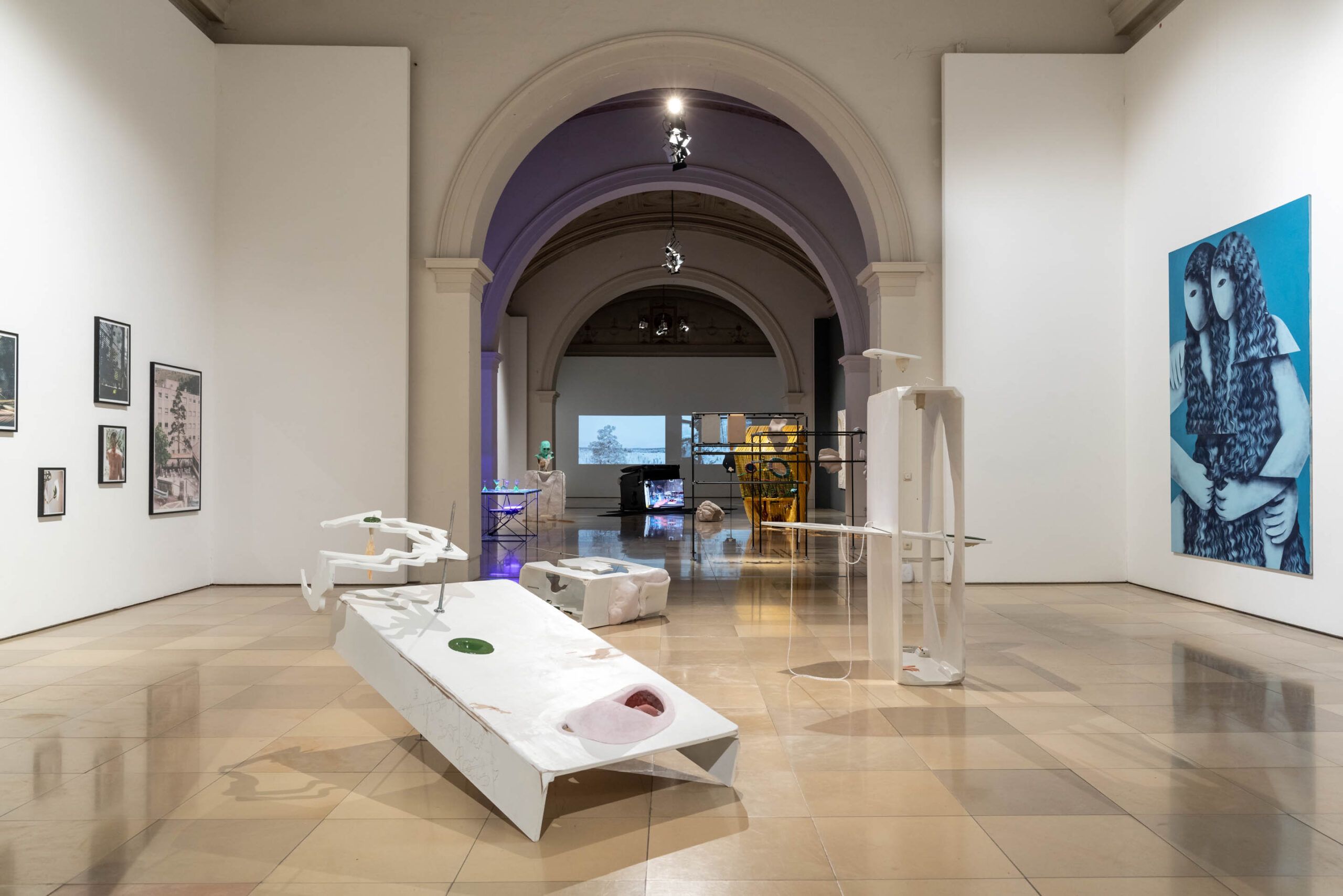 Ausstellungsansicht Galerie der Künstler*innen Tacker 2023