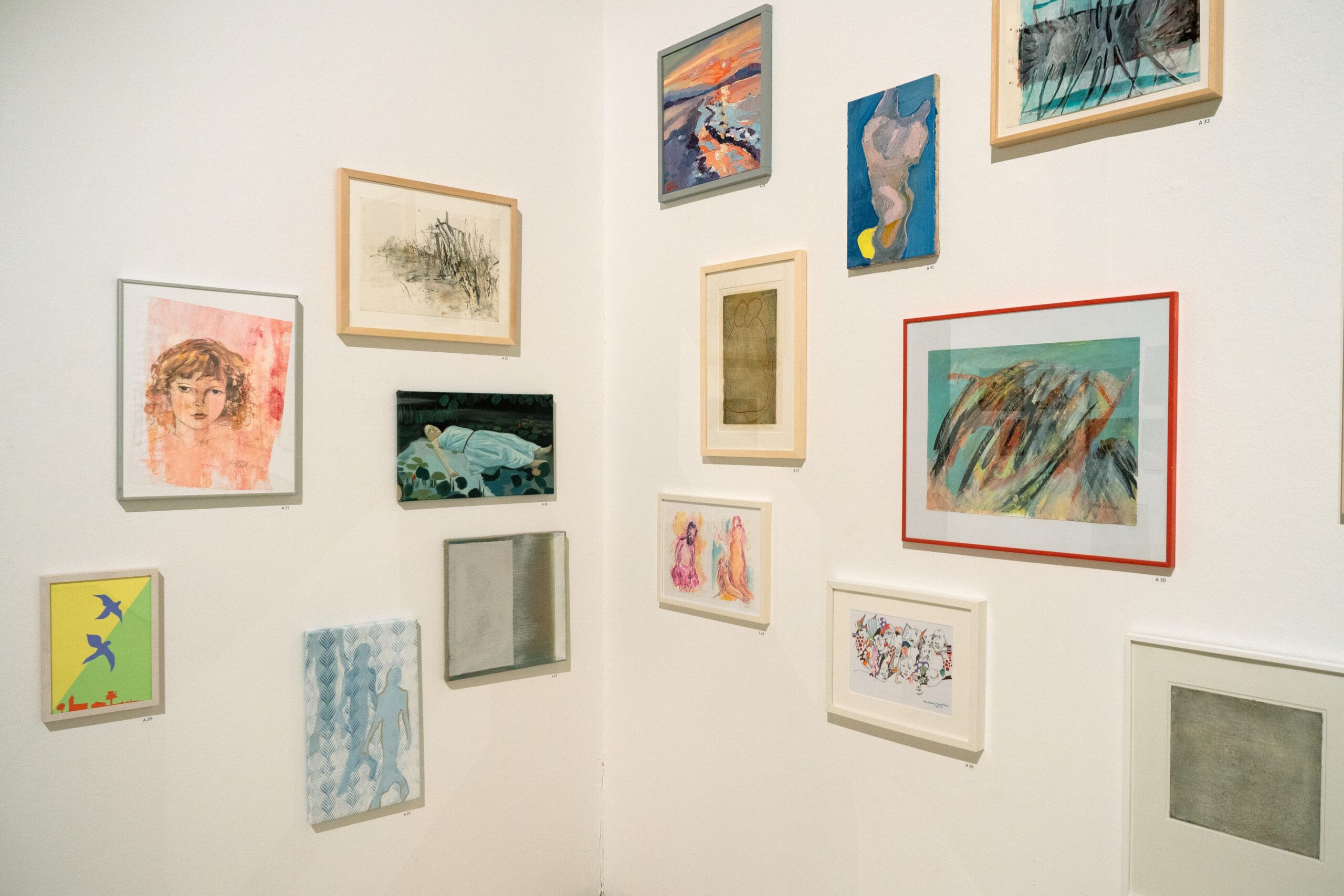 Ausstellungsansicht SHARING / BBK-MITGLIEDER STELLEN AUS 2021, Foto: Lion Bischof