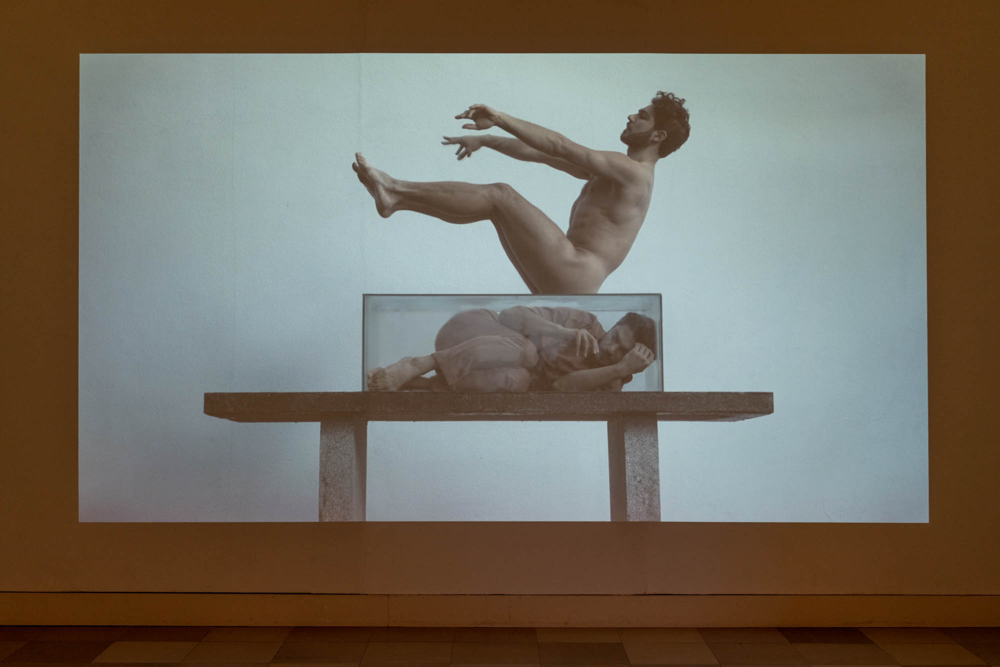 © İsmet Köroğlu, Ausstellungsansicht THE IMMUNITY, 2021, Foto: Edward Beierle