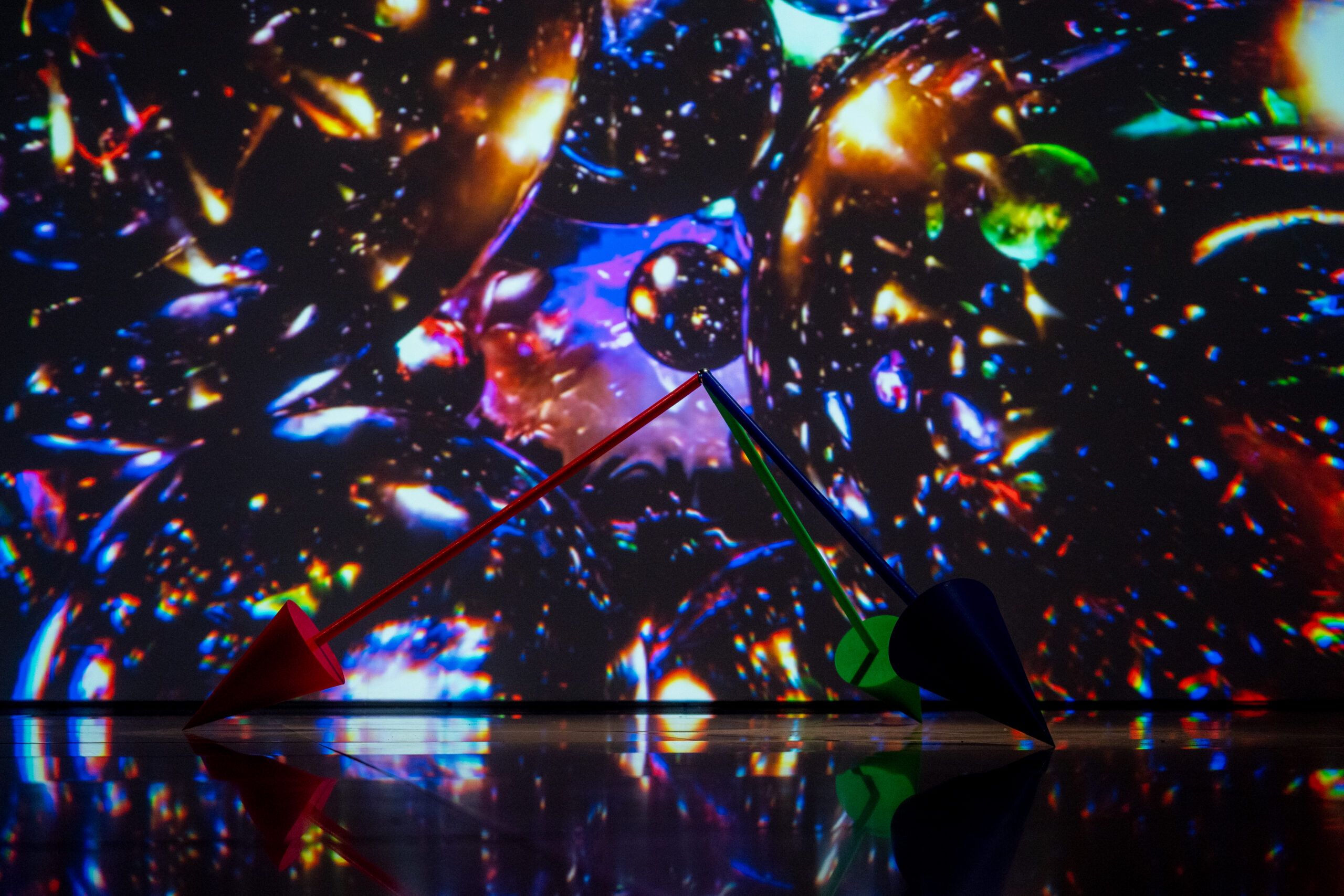 © Sebastian Quast, © Merlin Stadler, Ausstellungsansicht MANA, Foto: Lion Bischof