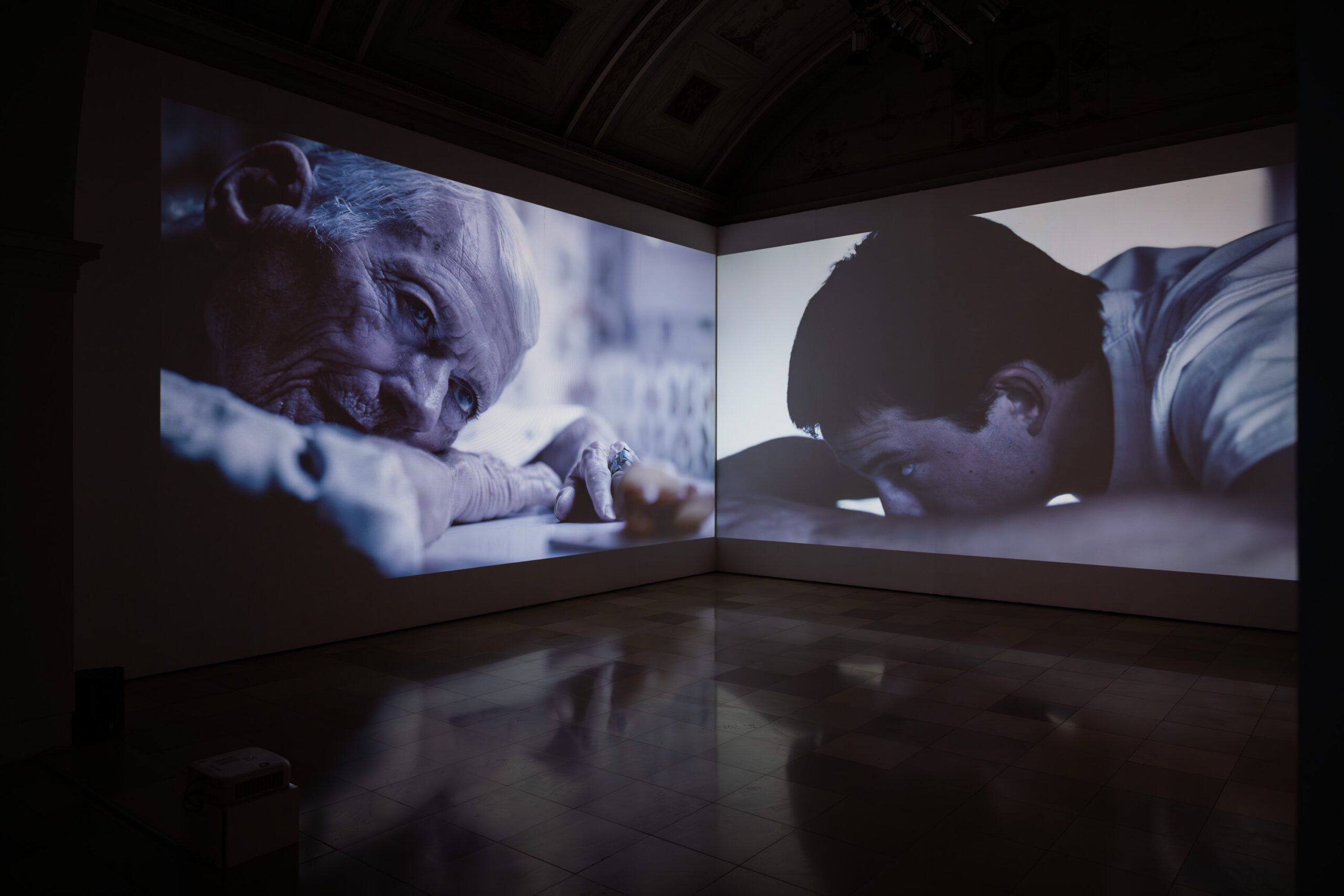 © Eunju Hong, Ausstellungsansicht BAYERISCHER KUNSTFÖRDERPREIS / BILDENDE KUNST 2025, Foto: Christin Büttner