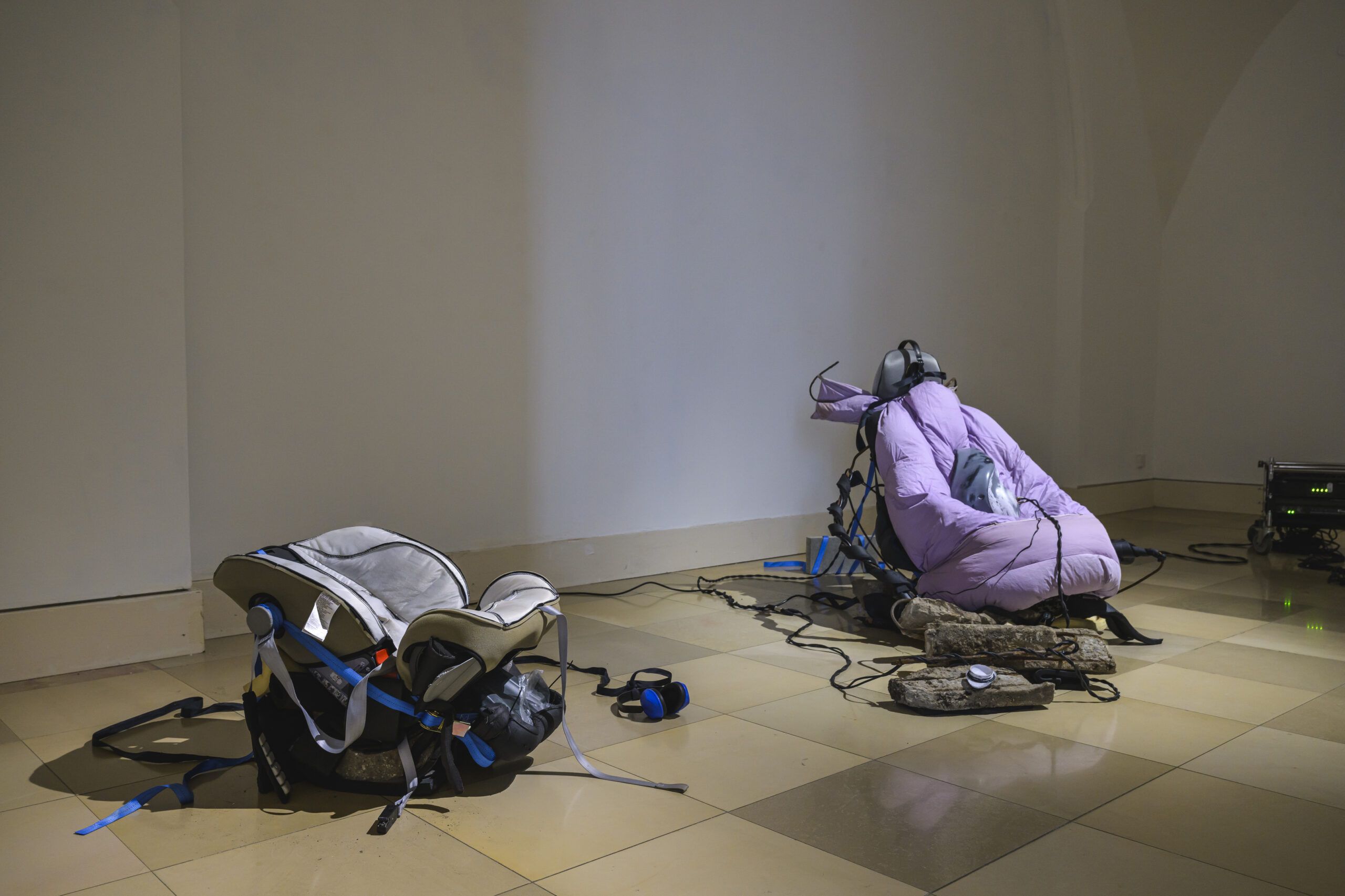 © Alexandru Șalariu / N`dru, Ausstellungsansicht BAYERISCHER KUNSTFÖRDERPREIS / BILDENDE KUNST 2025, Foto: Frank Schroth